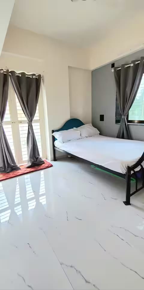 Bedroom 3 — Zara Palace Home Stay, 4th Floor Apartment