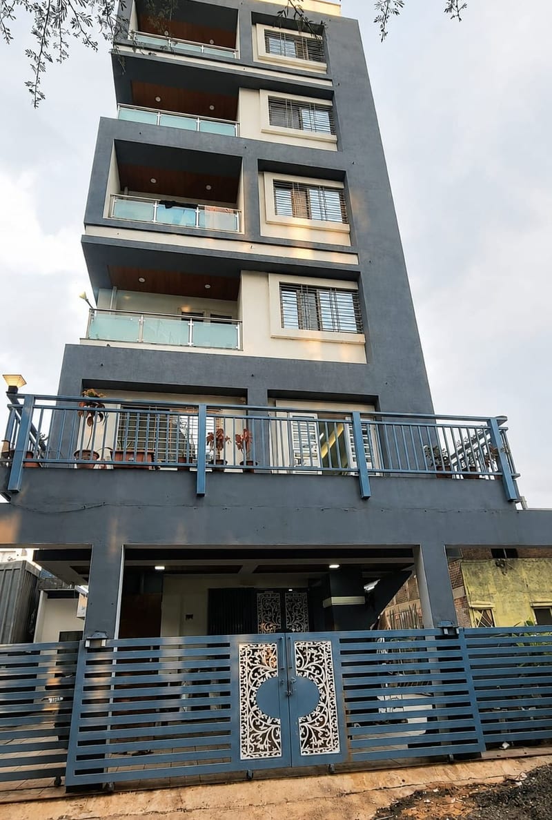 Building front view — Zara Palace Home Stay, 4th Floor Apartment